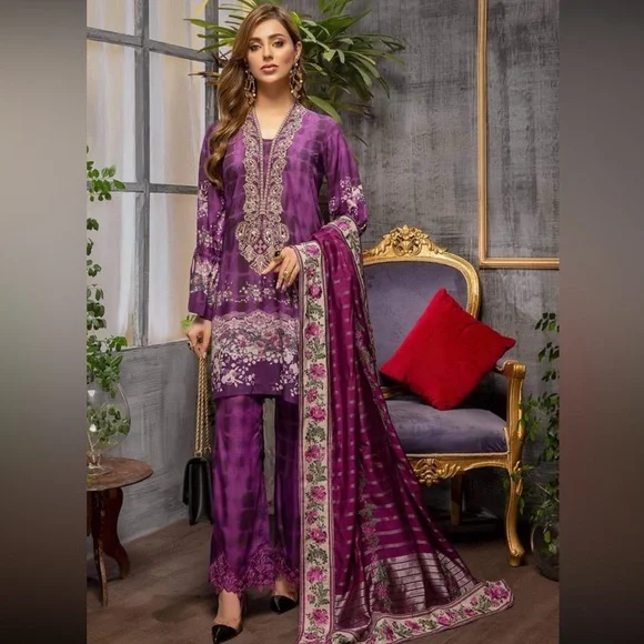 Pakistani Designer Silk Dress 3Pc - Picture 10 of 10